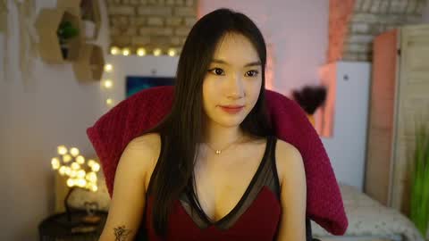 Allyah Sky online show from 03.01.25
