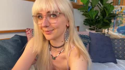 Ally Elliot online show from 10.14.25