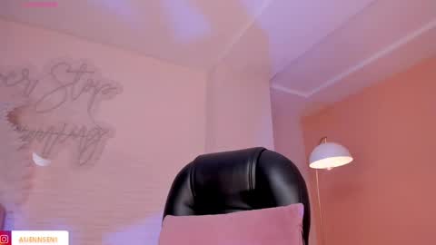 Snapshot of allyjensen chatting on 02.16.25 Alisson online show from 02.16.25