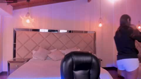 Snapshot of allyjensen chatting on 09.22.25 Alisson online show from 09.22.25