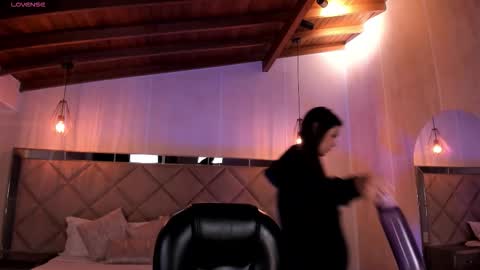 Snapshot of allyjensen chatting on 09.25.25 Alisson online show from 09.25.25