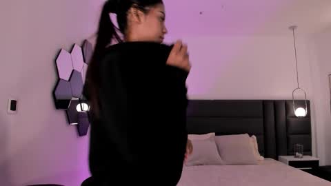 Snapshot of allyjensen chatting on 10.18.25 Alisson online show from 10.18.25