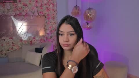 Snapshot of allyjensen chatting on 11.18.25 Alisson online show from 11.18.25