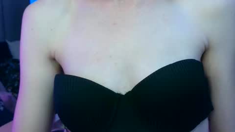 Ally Girl In Her Ally World online show from 02.25.26