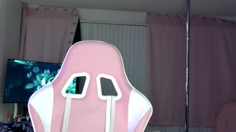 Ally Girl In Her Ally World online show from 03.27.26