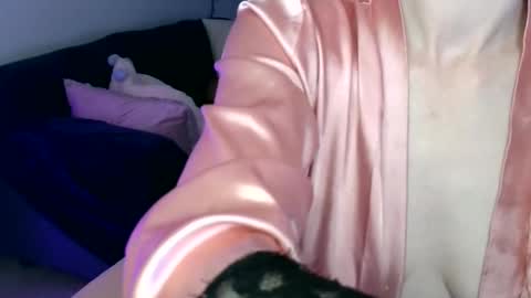 Ally Girl In Her Ally World online show from 04.19.26