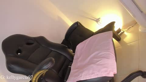 Kelly  online show from 01.08.25