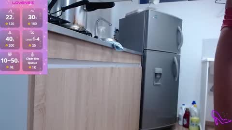 Snapshot of allysonstonne chatting on 11.23.25 Allysonstonnes online show from 11.23.25