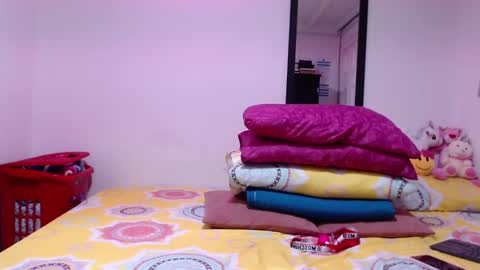 Snapshot of allysonstonne chatting on 11.29.25 Allysonstonnes online show from 11.29.25