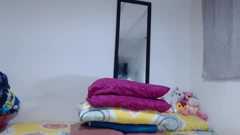 Snapshot of allysonstonne chatting on 11.29.25 Allysonstonnes online show from 11.29.25