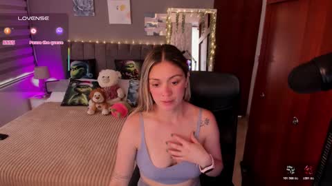 Snapshot of allysonsweett chatting on 11.27.25 ANNA online show from 11.27.25