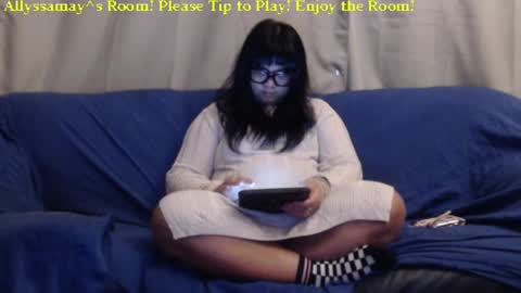 Snapshot of allyssamay chatting on 12.16.24 Allyssamay online show from 12.16.24