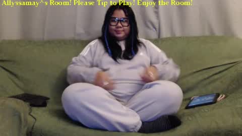Snapshot of allyssamay chatting on 01.05.25 Allyssamay online show from 01.05.25