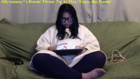Snapshot of allyssamay chatting on 01.12.25 Allyssamay online show from 01.12.25