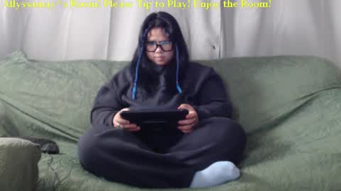 Snapshot of allyssamay chatting on 01.12.25 Allyssamay online show from 01.12.25
