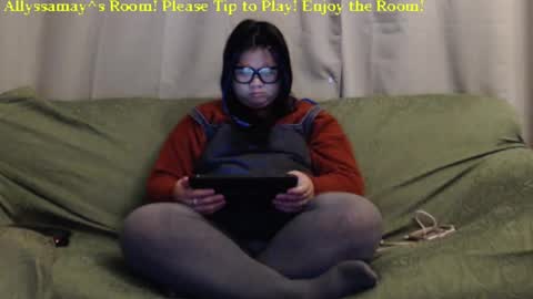 Snapshot of allyssamay chatting on 01.14.25 Allyssamay online show from 01.14.25