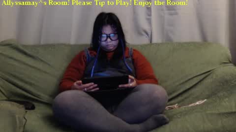 Snapshot of allyssamay chatting on 01.14.25 Allyssamay online show from 01.14.25