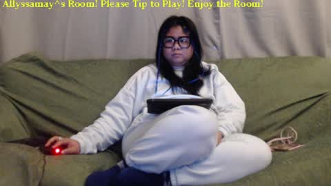 Snapshot of allyssamay chatting on 01.18.25 Allyssamay online show from 01.18.25