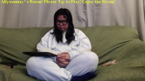 Snapshot of allyssamay chatting on 01.19.25 Allyssamay online show from 01.19.25