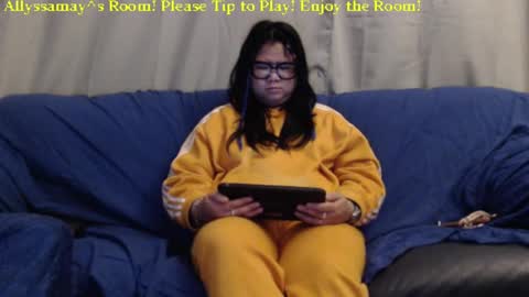 Snapshot of allyssamay chatting on 01.22.25 Allyssamay online show from 01.22.25