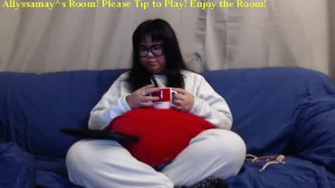Snapshot of allyssamay chatting on 02.02.25 Allyssamay online show from 02.02.25