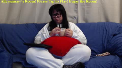 Snapshot of allyssamay chatting on 02.04.25 Allyssamay online show from 02.04.25