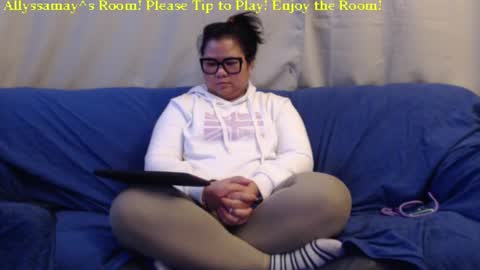 Snapshot of allyssamay chatting on 02.11.25 Allyssamay online show from 02.11.25