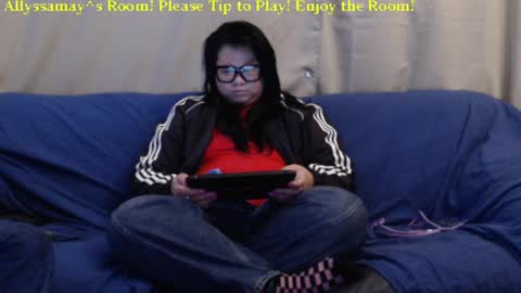 Snapshot of allyssamay chatting on 02.14.25 Allyssamay online show from 02.14.25
