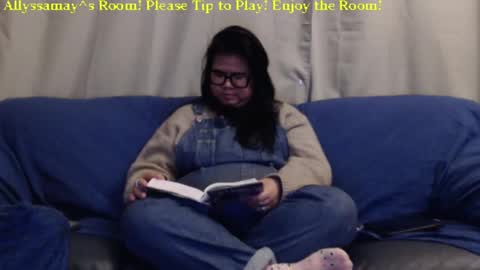 Snapshot of allyssamay chatting on 02.28.25 Allyssamay online show from 02.28.25