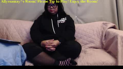 Allyssamay online show from 10.30.25