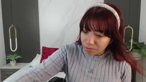 Snapshot of alma_fenix chatting on 01.09.25 ALMA FENIX online show from 01.09.25