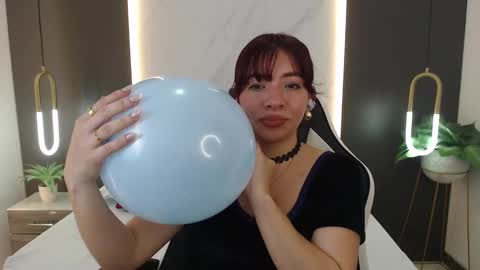 Snapshot of alma_fenix chatting on 01.09.25 ALMA FENIX online show from 01.09.25