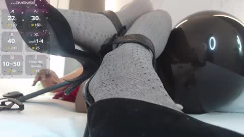 Snapshot of alma_fenix chatting on 01.31.25 ALMA FENIX online show from 01.31.25