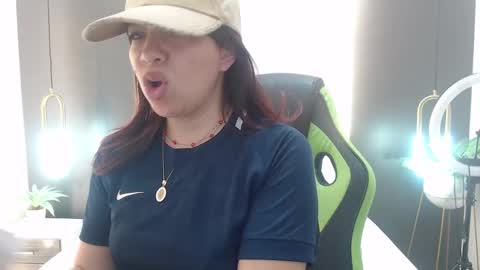 Snapshot of alma_fenix chatting on 02.01.25 ALMA FENIX online show from 02.01.25