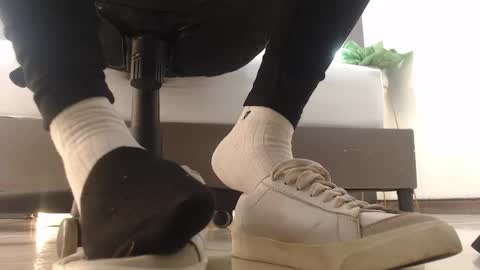 Snapshot of alma_fenix chatting on 02.17.25 ALMA FENIX online show from 02.17.25