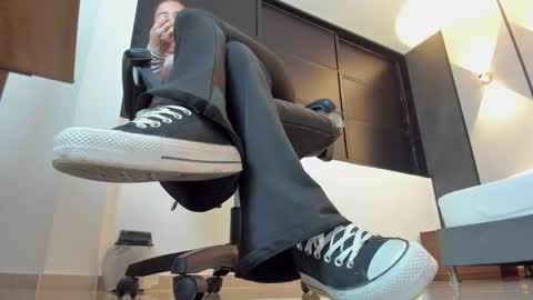 Snapshot of alma_fenix chatting on 09.12.25 ALMA FENIX online show from 09.12.25