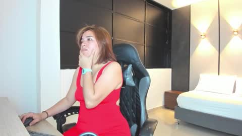 Snapshot of alma_fenix chatting on 09.13.25 ALMA FENIX online show from 09.13.25