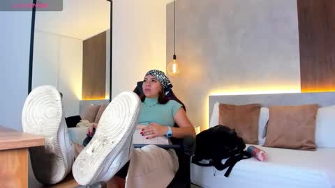 Snapshot of alma_fenix chatting on 10.25.25 ALMA FENIX online show from 10.25.25