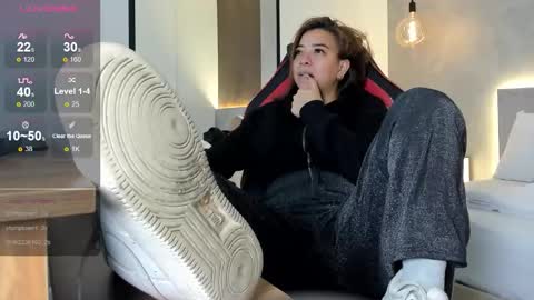 Snapshot of alma_fenix chatting on 10.28.25 ALMA FENIX online show from 10.28.25