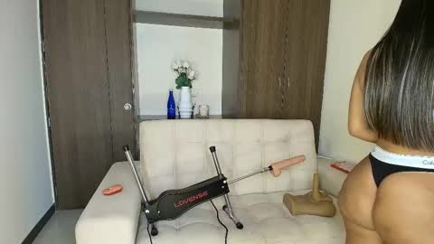 Alma Castillo online show from 03.04.26