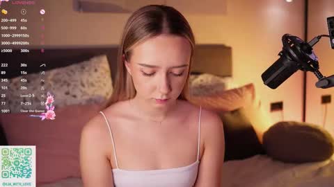 Lia online show from 11.26.25