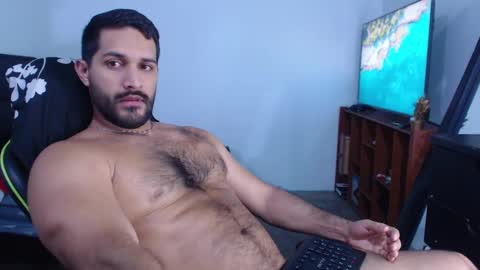 Snapshot of alonxoo chatting on 12.10.24 alonxoo online show from 12.10.24