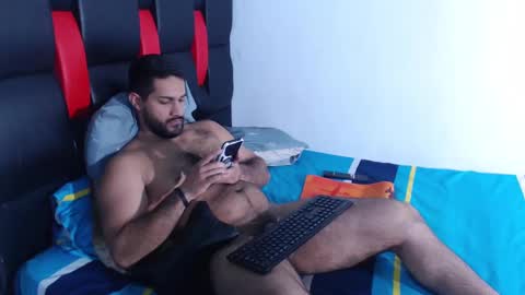 Snapshot of alonxoo chatting on 02.21.25 alonxoo online show from 02.21.25