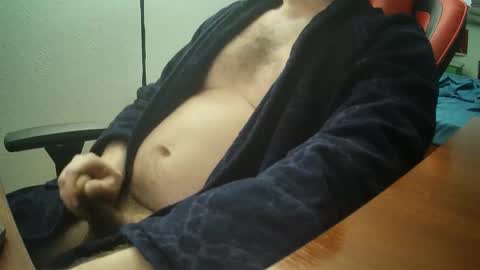 Snapshot of alonzomanly chatting on 01.10.26 alonzomanly online show from 01.10.26