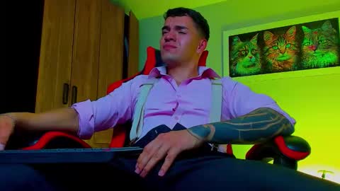 Snapshot of alpha_dominus_ chatting on 09.23.25 alpha_dominus_ online show from 09.23.25