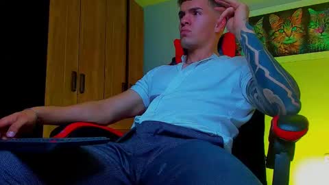 Snapshot of alpha_dominus_ chatting on 09.26.25 alpha_dominus_ online show from 09.26.25