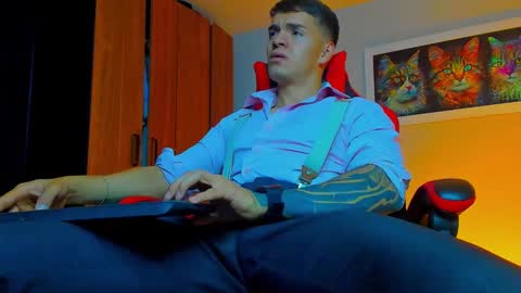 Snapshot of alpha_dominus_ chatting on 09.28.25 alpha_dominus_ online show from 09.28.25