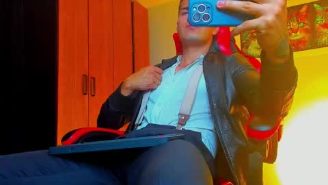 Snapshot of alpha_dominus_ chatting on 10.03.25 alpha_dominus_ online show from 10.03.25