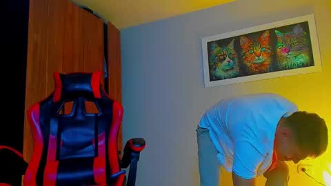 Snapshot of alpha_dominus_ chatting on 10.04.25 alpha_dominus_ online show from 10.04.25