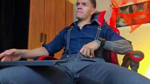 Snapshot of alpha_dominus_ chatting on 10.27.25 alpha_dominus_ online show from 10.27.25